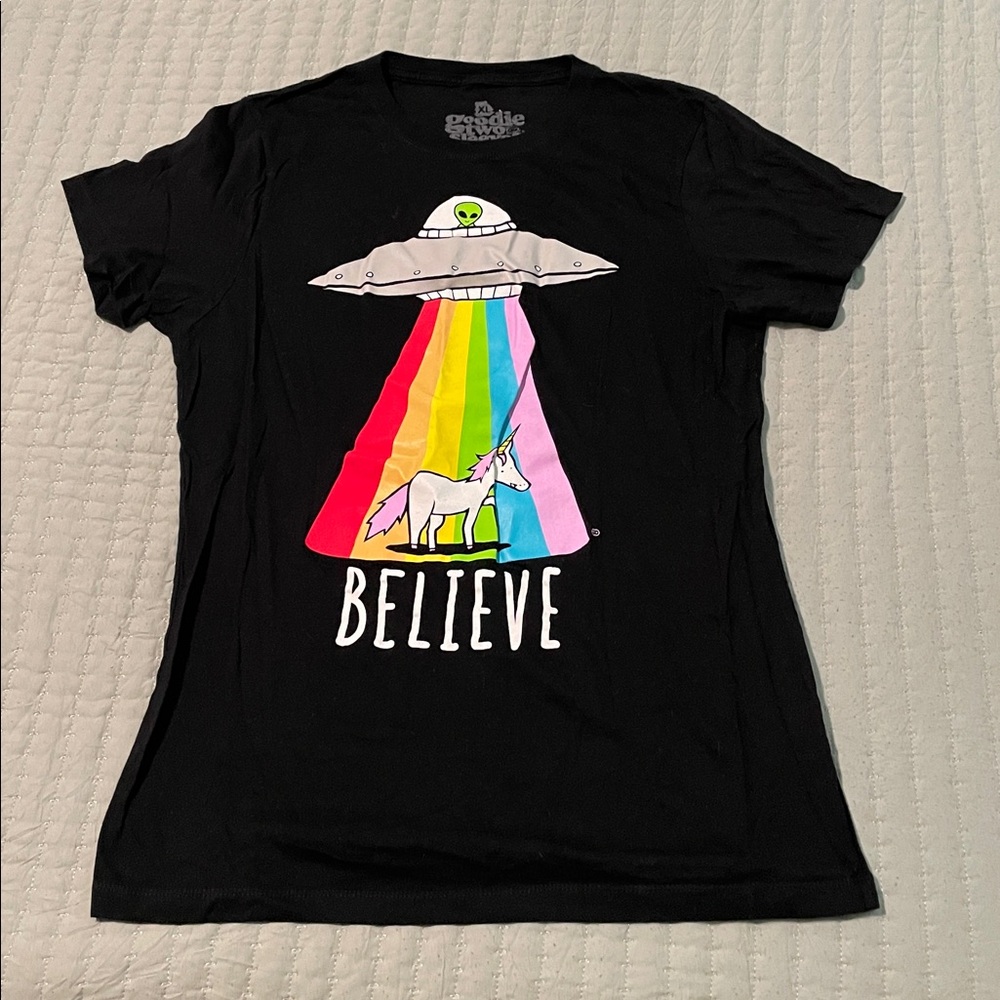 Rad unicorn being beamed up by aliens T!